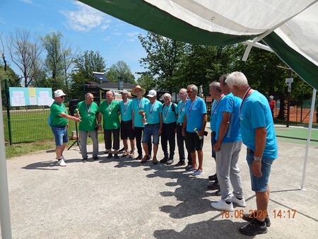 Kegljanje na vrvici (56)